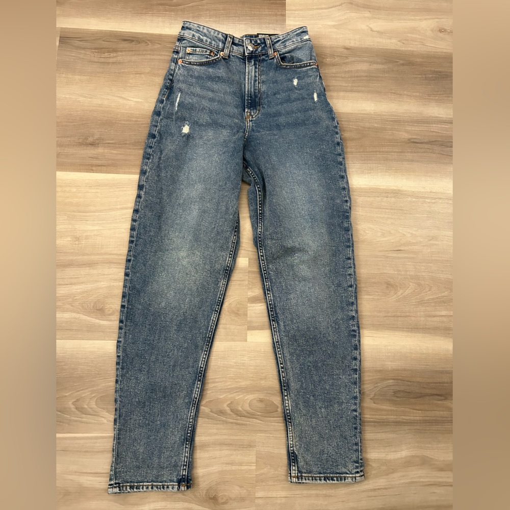 Divided High-Waist Loose Mom Jeans
